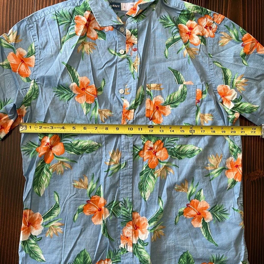 Boys Hawaiian shirts NWT